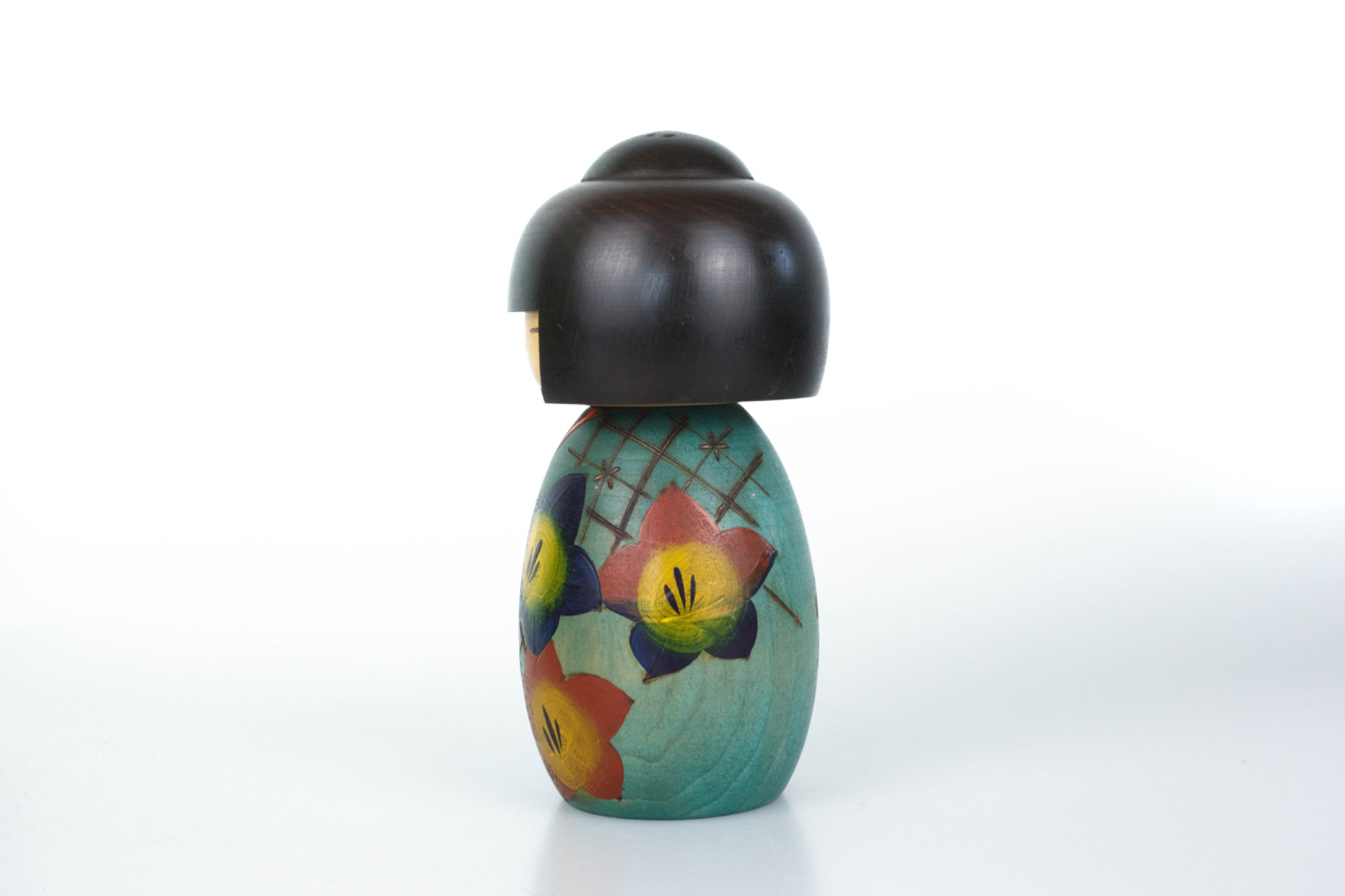 Kokeshi with flower design by Yuji Kawase – 17 cm | Tamashii